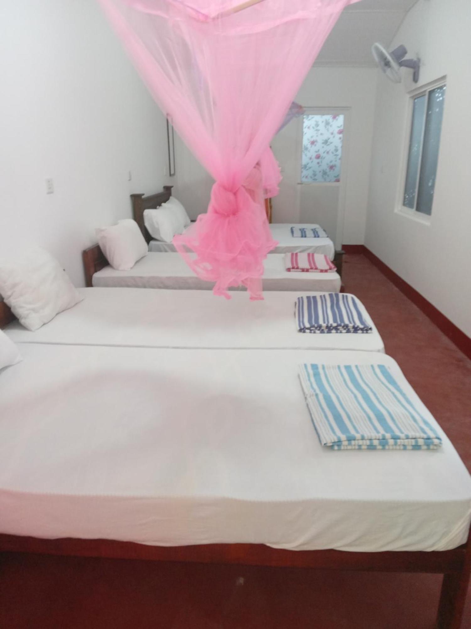 Vibushan Guest House Nilaveli Exterior photo